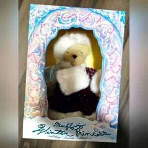 Muffy Vanderear "Winter Princess" Holiday Limited Edition 1999